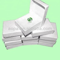 Z65W Elegant Customized White Swirl Paper Gift Box With Best Quality From China